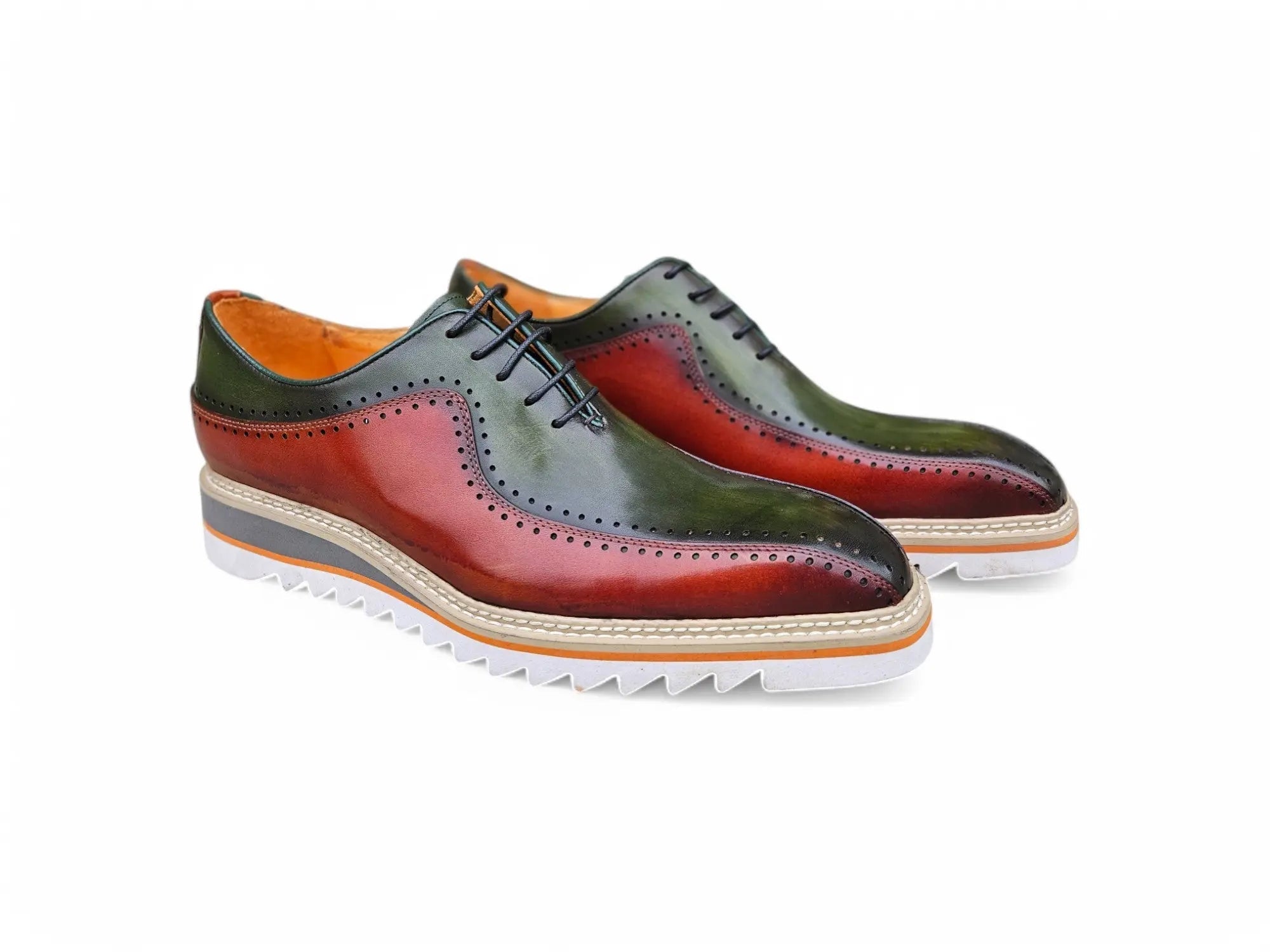 Stylish Two-Tone Brogue Oxford Carrucci