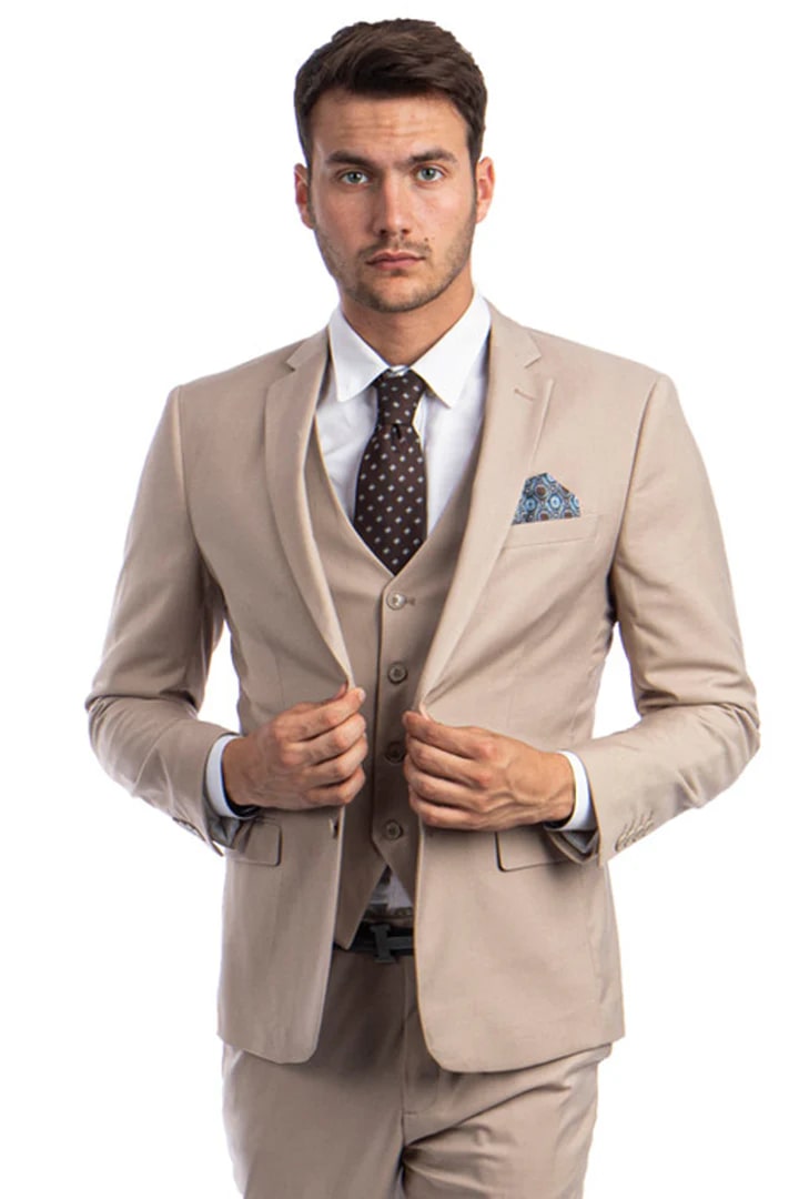 Trajes Elegantes Para Hombre - Trajes De Vestir - Mens two button slim fit vested solid basic color medium tan suit