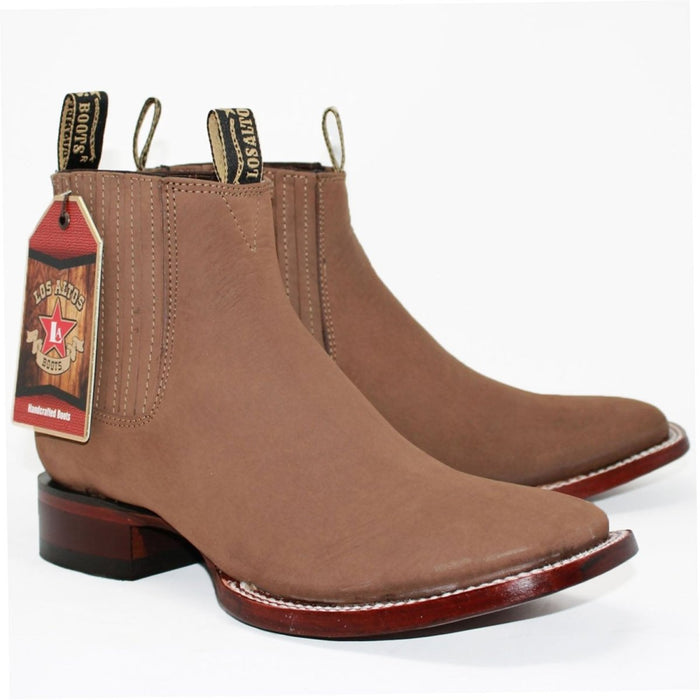 Botines Charros de Gamuza Punta Cuadrada Los Altos Boots Color Taupe