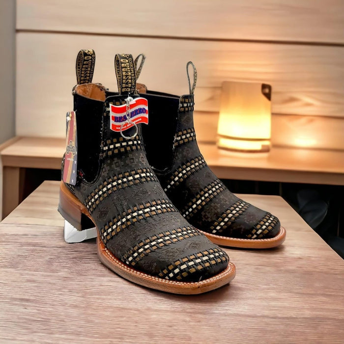 Botines de piel con punta cuadrada y diseño petatillo para hombre de El Besserro en marrón oscuro